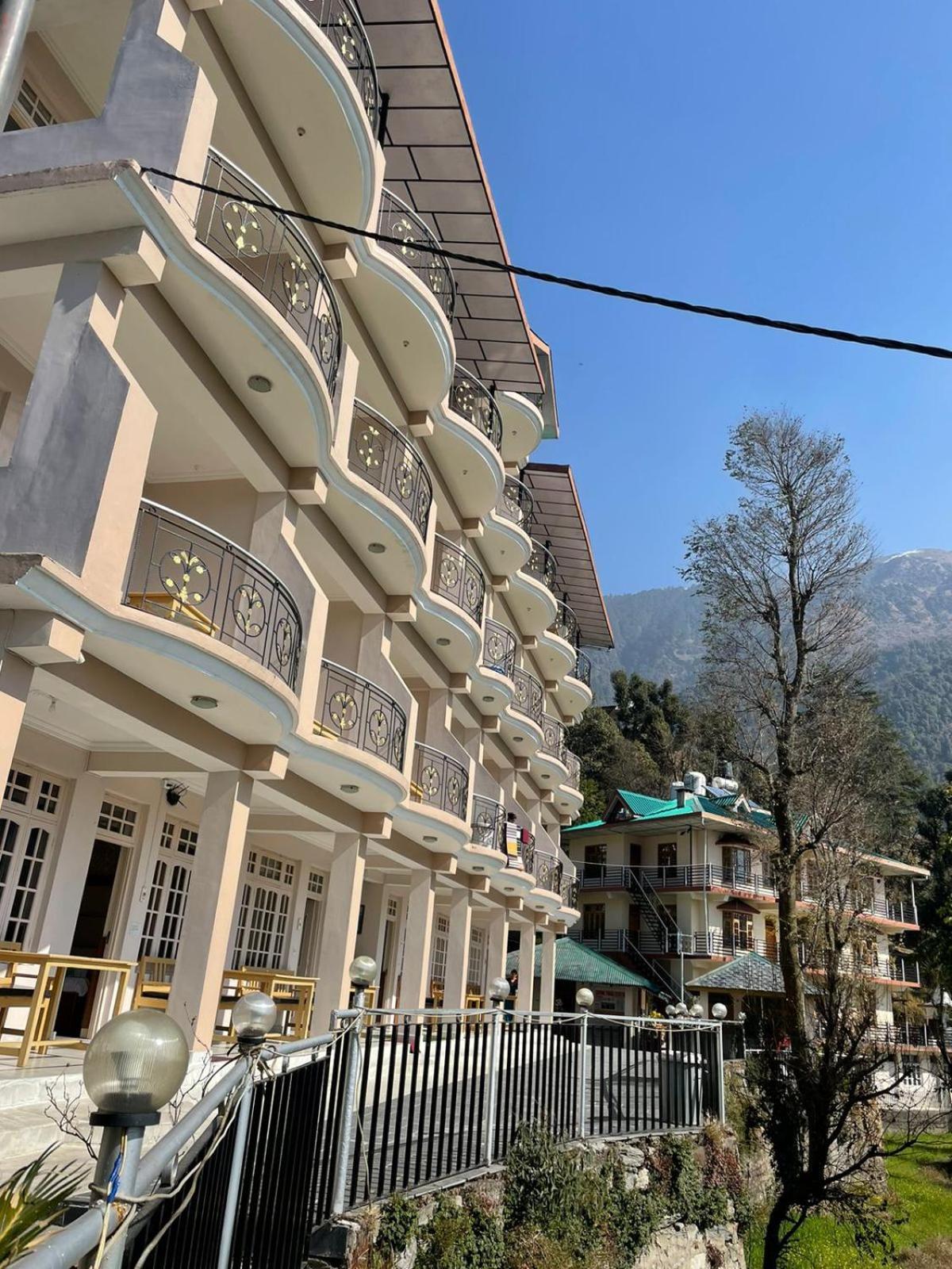 Sky Pie Hotel Dharamshala Exteriör bild