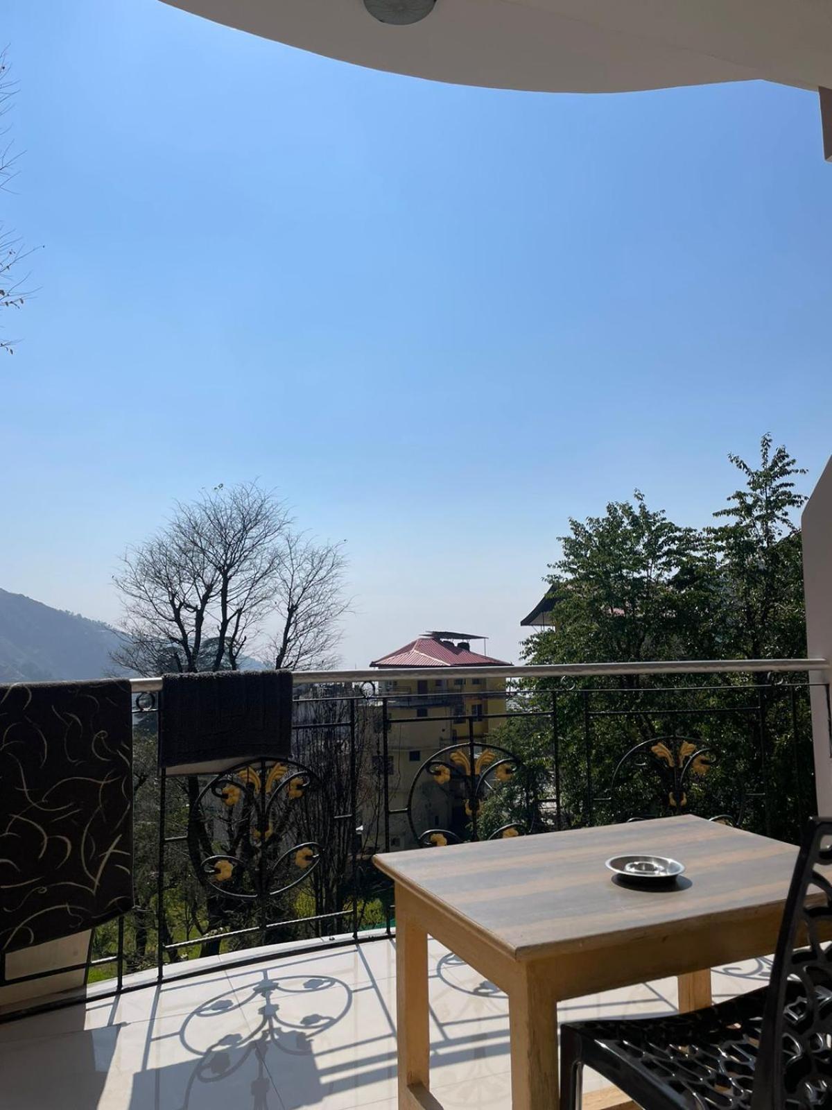 Sky Pie Hotel Dharamshala Exteriör bild