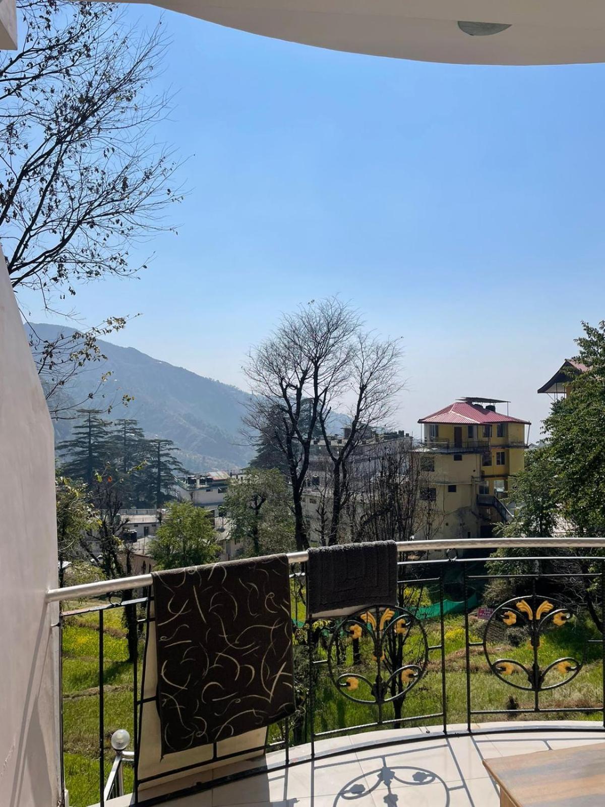 Sky Pie Hotel Dharamshala Exteriör bild