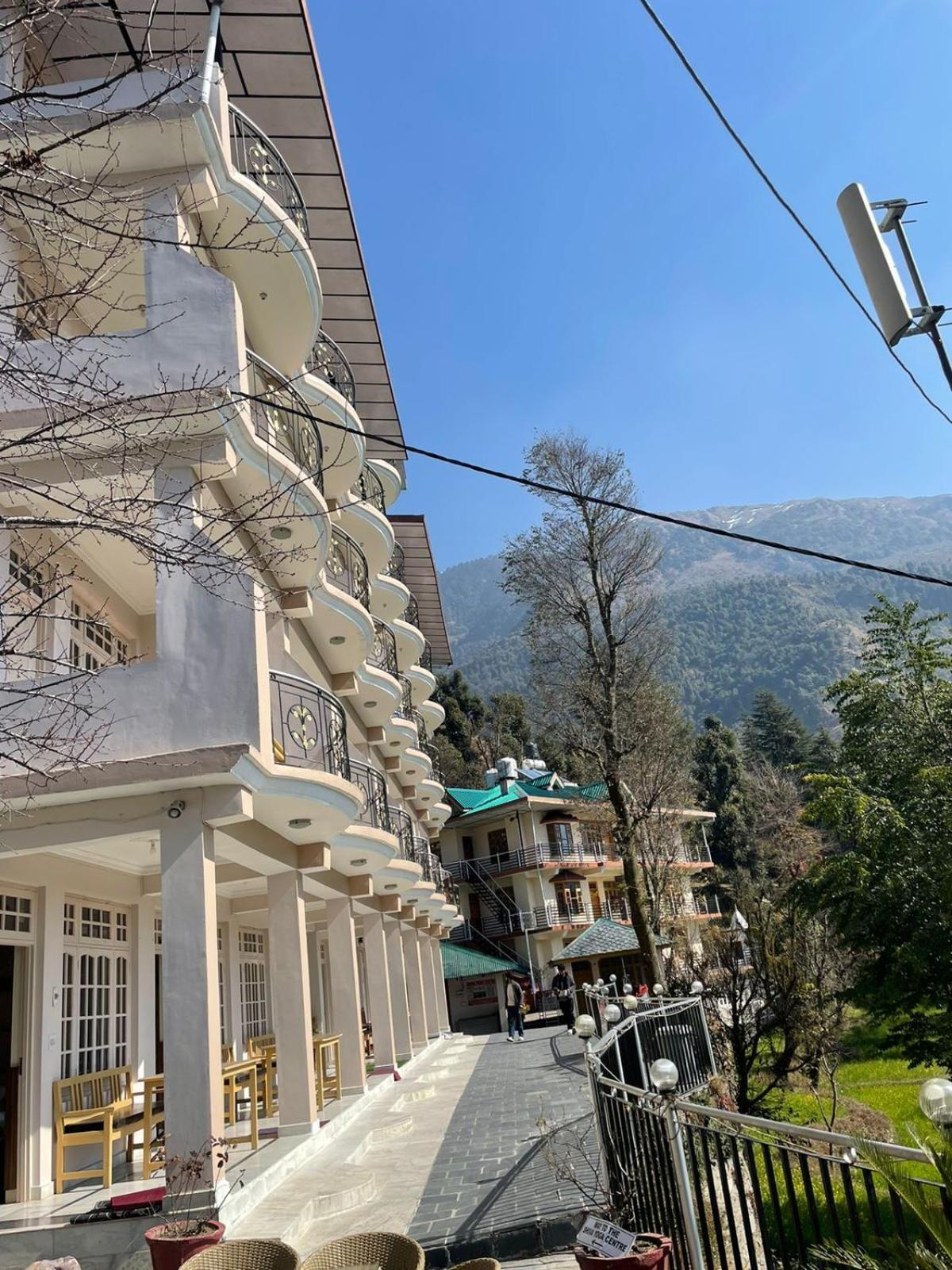 Sky Pie Hotel Dharamshala Exteriör bild