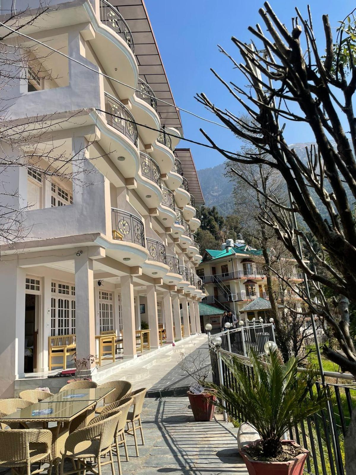 Sky Pie Hotel Dharamshala Exteriör bild