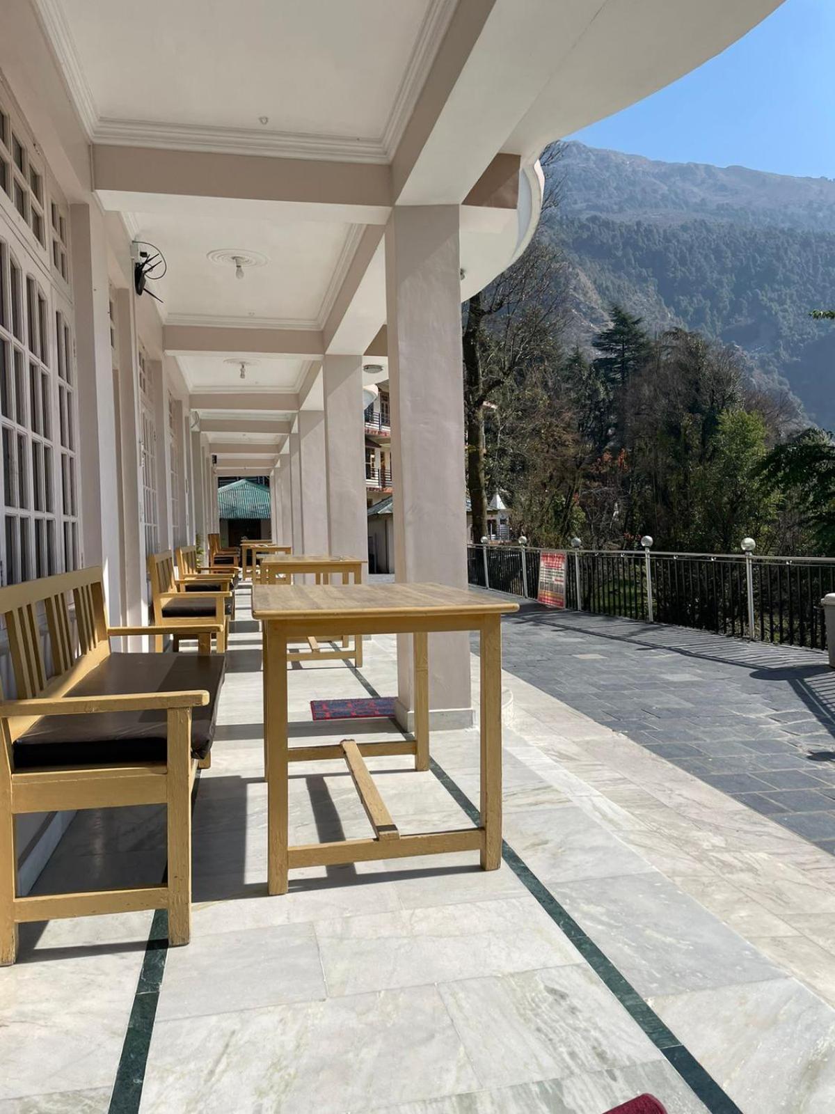 Sky Pie Hotel Dharamshala Exteriör bild