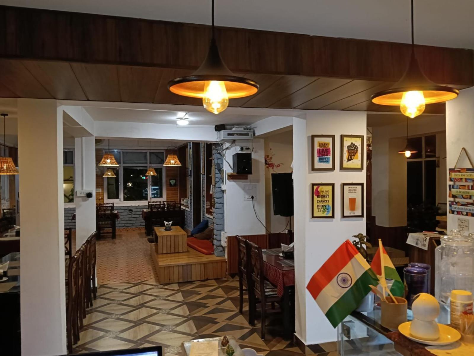 Sky Pie Hotel Dharamshala Exteriör bild
