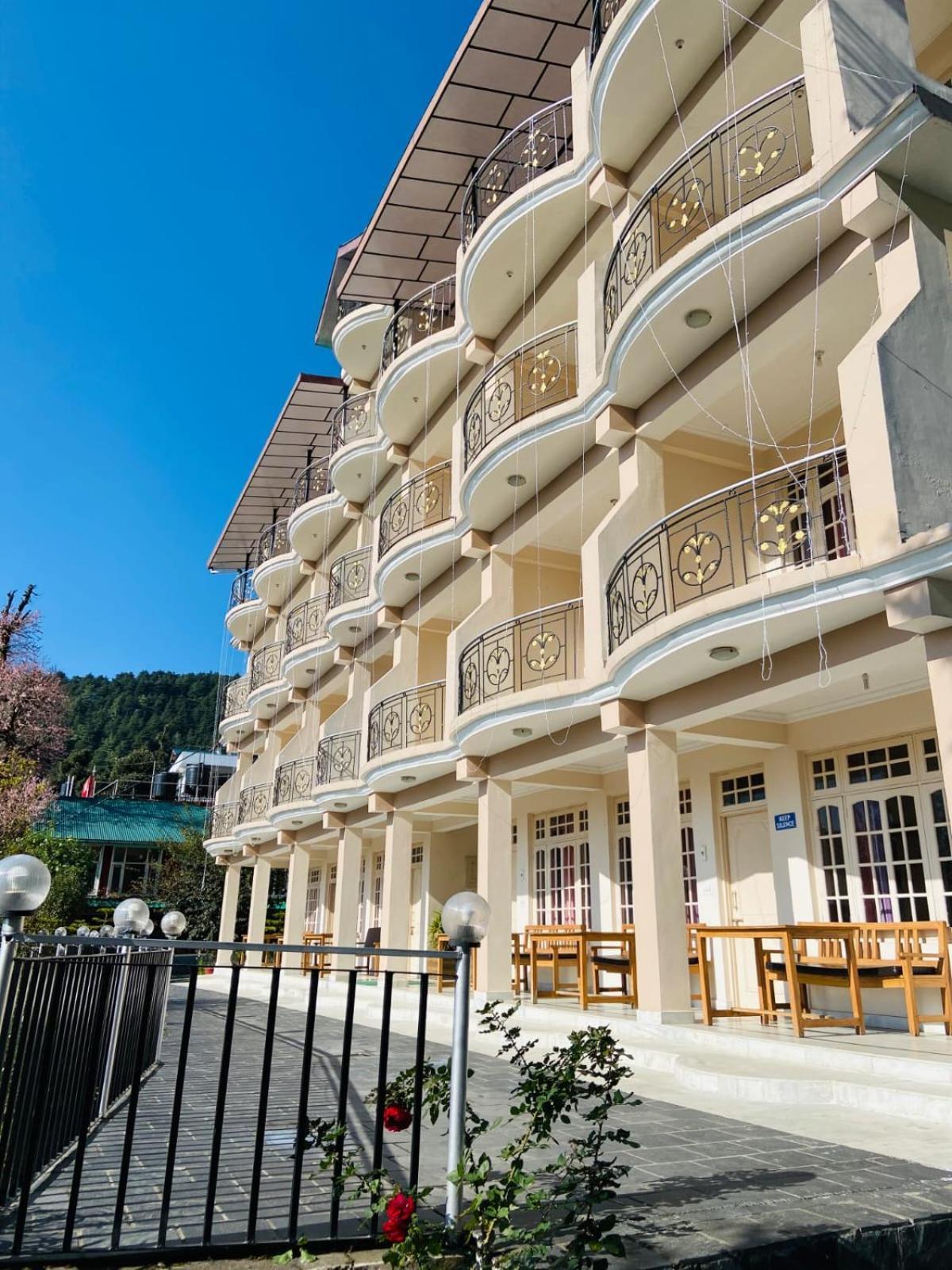 Sky Pie Hotel Dharamshala Exteriör bild